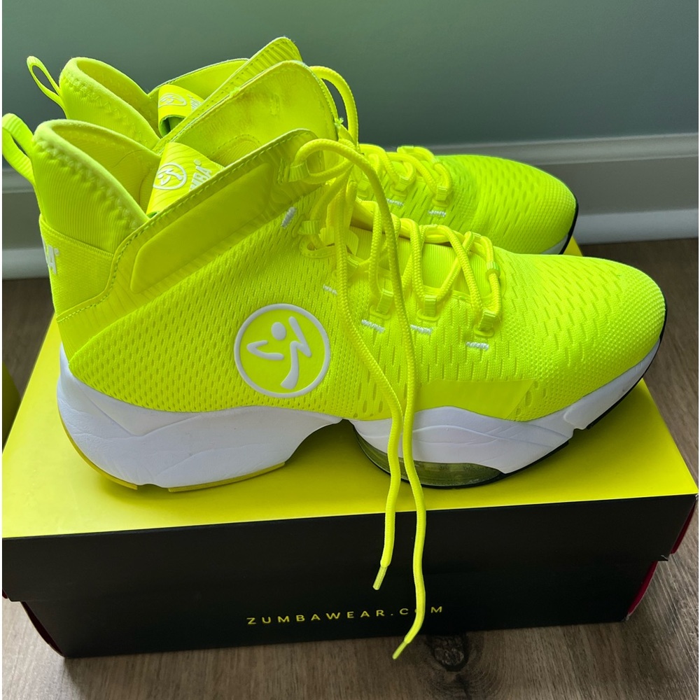 Zumba Fitness yellow air funk stomp high top sneakers . Size 9 I wear a 10.